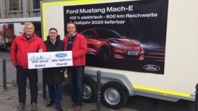 Fordmitarbeiter 2019 vor dem Kölner Rathaus